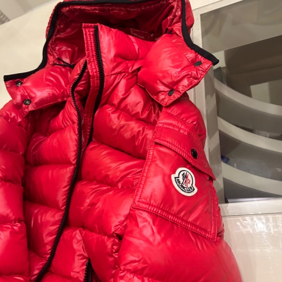 Moncler  woman’s red jacket/ new with out  tags size 1 - Picture 2 of 8